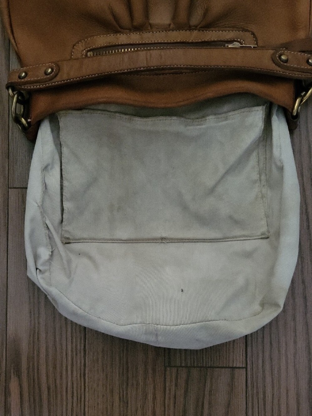Roots Tribe Leather Shoulder Bag with Front Zip - Picture 9 of 10